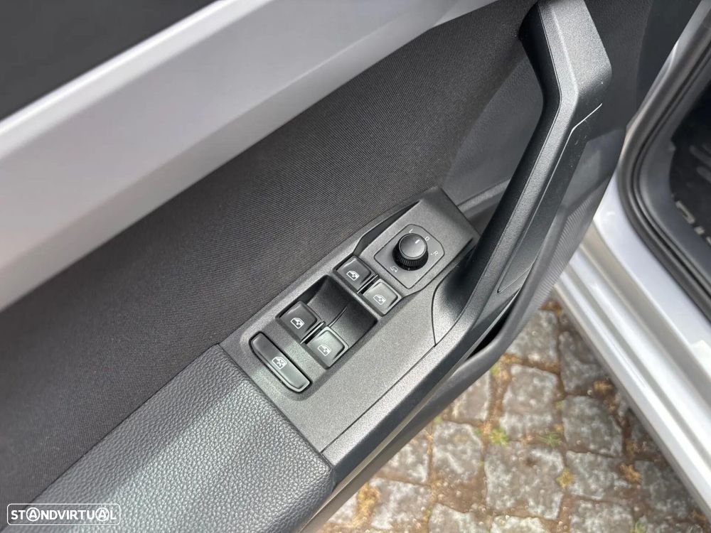 SEAT Ibiza 1.0 TSI FR DSG - 25
