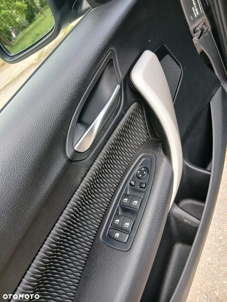 BMW Seria 1 120d xDrive Sport-Aut Advantage - 28