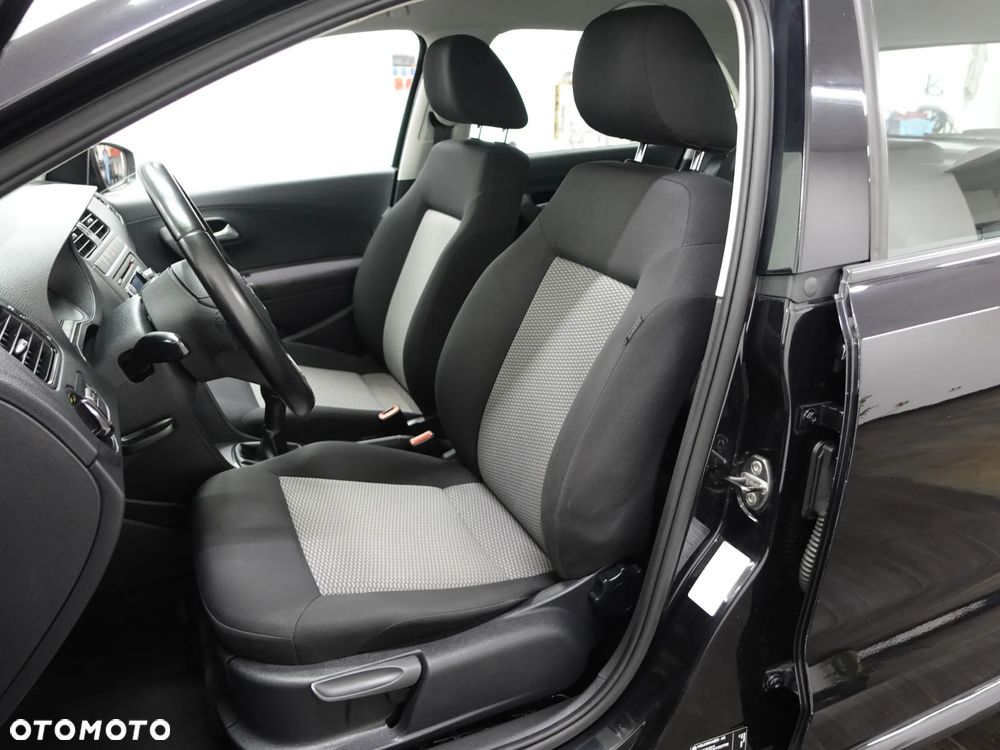 Volkswagen Polo 1.4 16V Trendline - 24