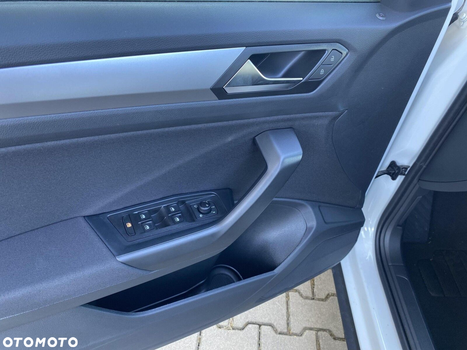 Volkswagen T-Roc - 29