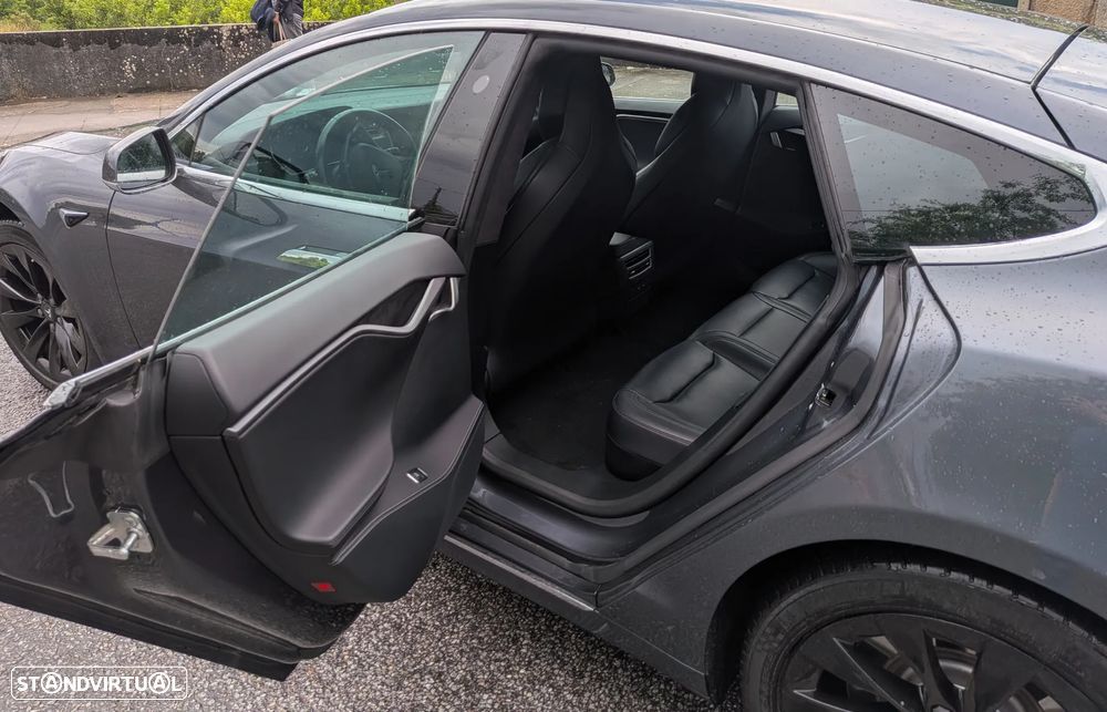 Tesla Model S Long Range - 8