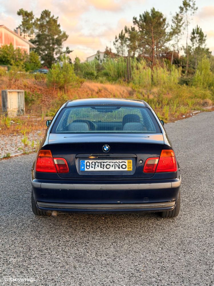 BMW 320 d - 4