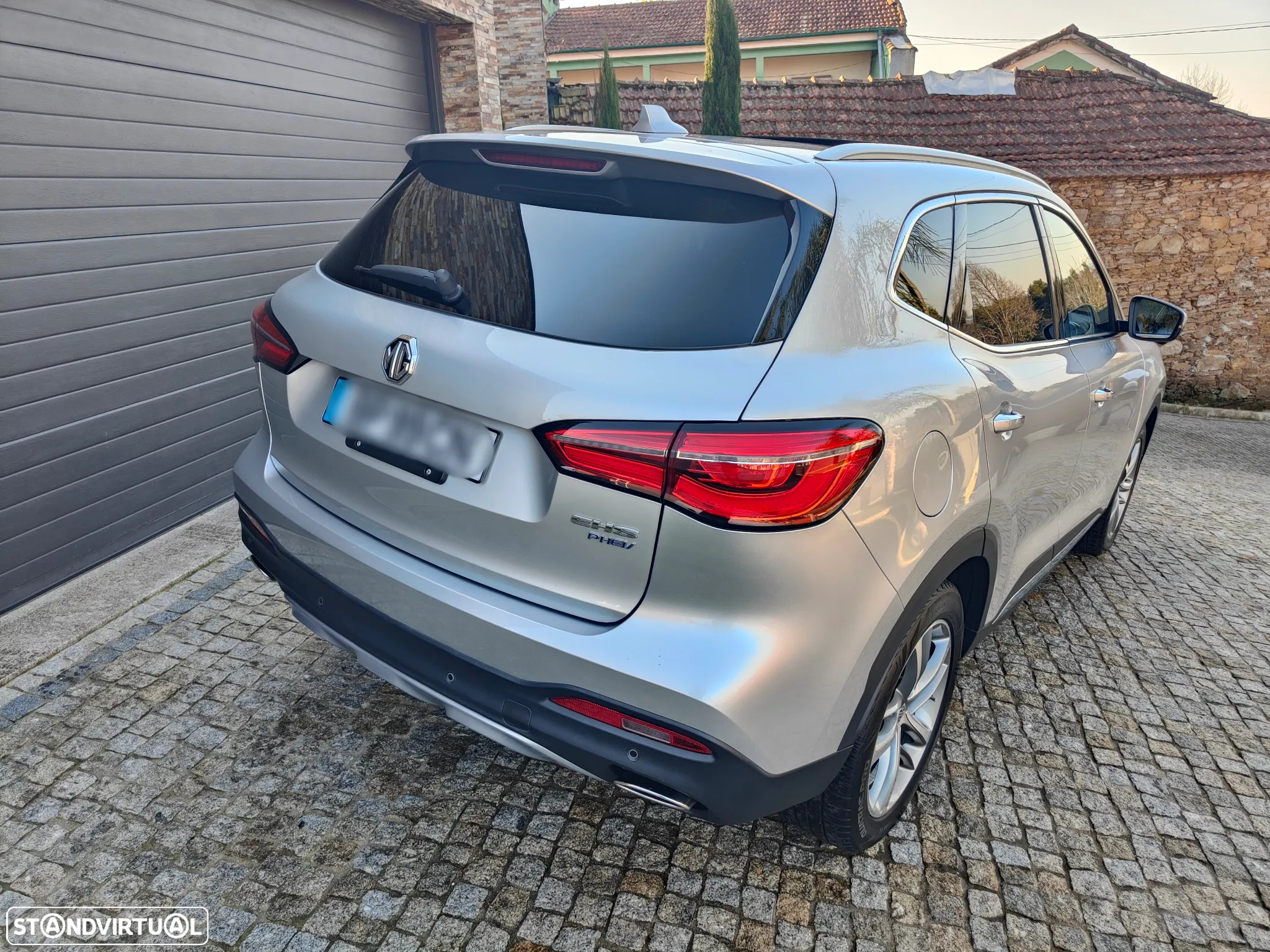 MG EHS 1.5 T-GDI Plug-in Hybrid Luxury - 4