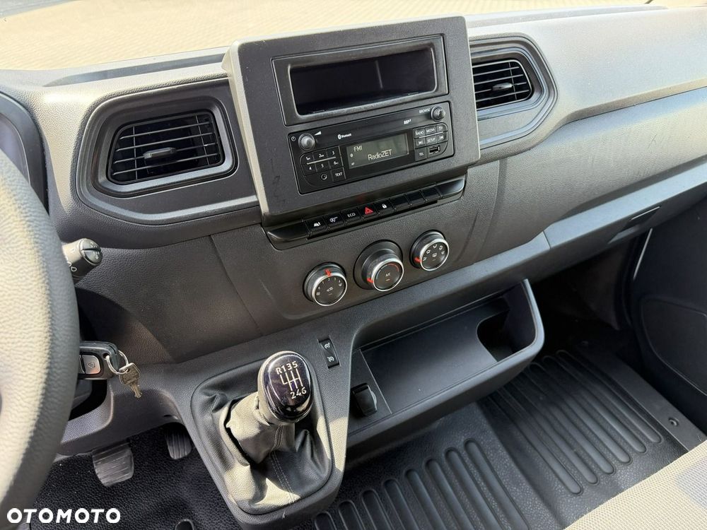 Renault Master - 25