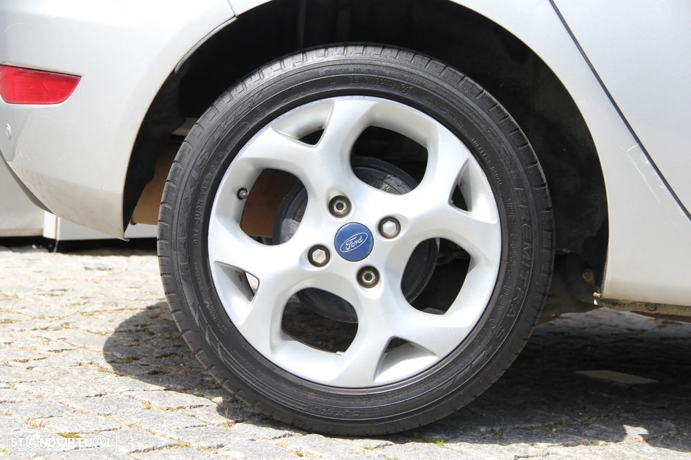 Ford Fiesta 1.25 Titanium - 20