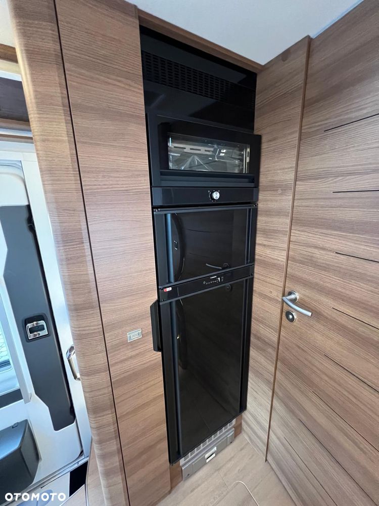 Rapido i166M DISTINCTION - aktywny tempomat DISTRONIC, ALDE, skórzana tapicerka - 25