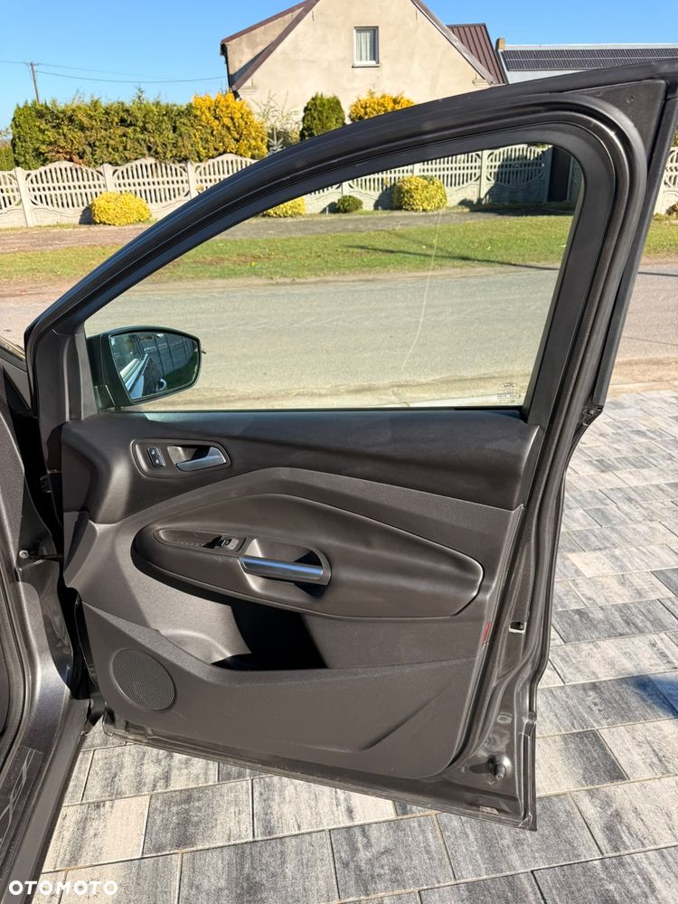 Ford Kuga 2.0 TDCi 4x4 Titanium - 19
