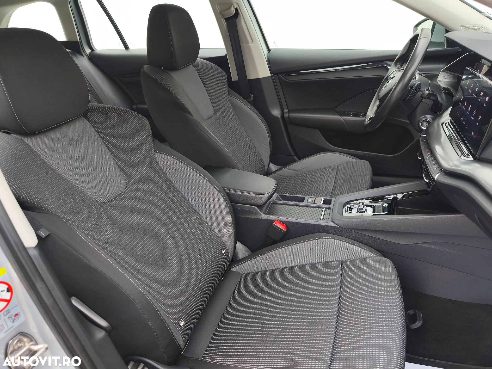 Skoda Octavia Combi 2.0 TDI DSG Exclusive - 13