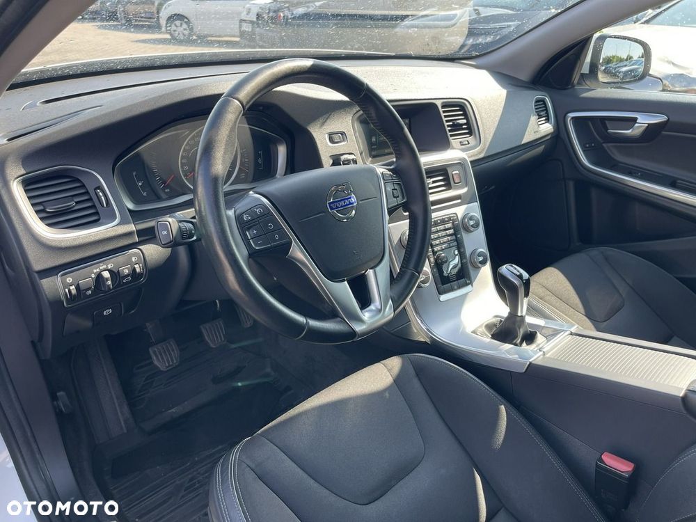 Volvo V60 D2 Momentum - 7