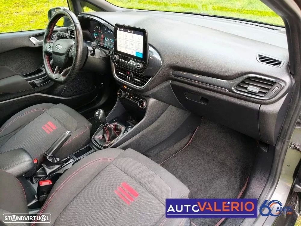 Ford Fiesta 1.0 EcoBoost ST-Line - 30