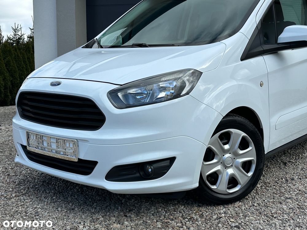 Ford Tourneo Courier 1.5 TDCi S&S Ambiente - 13