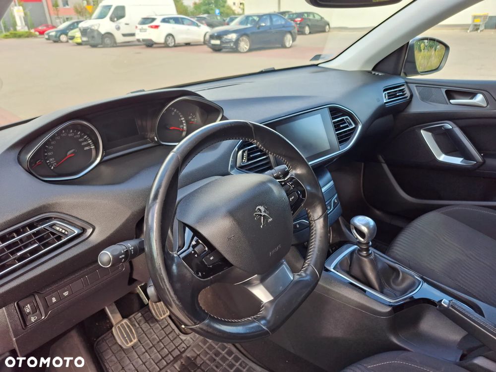Peugeot 308 - 13