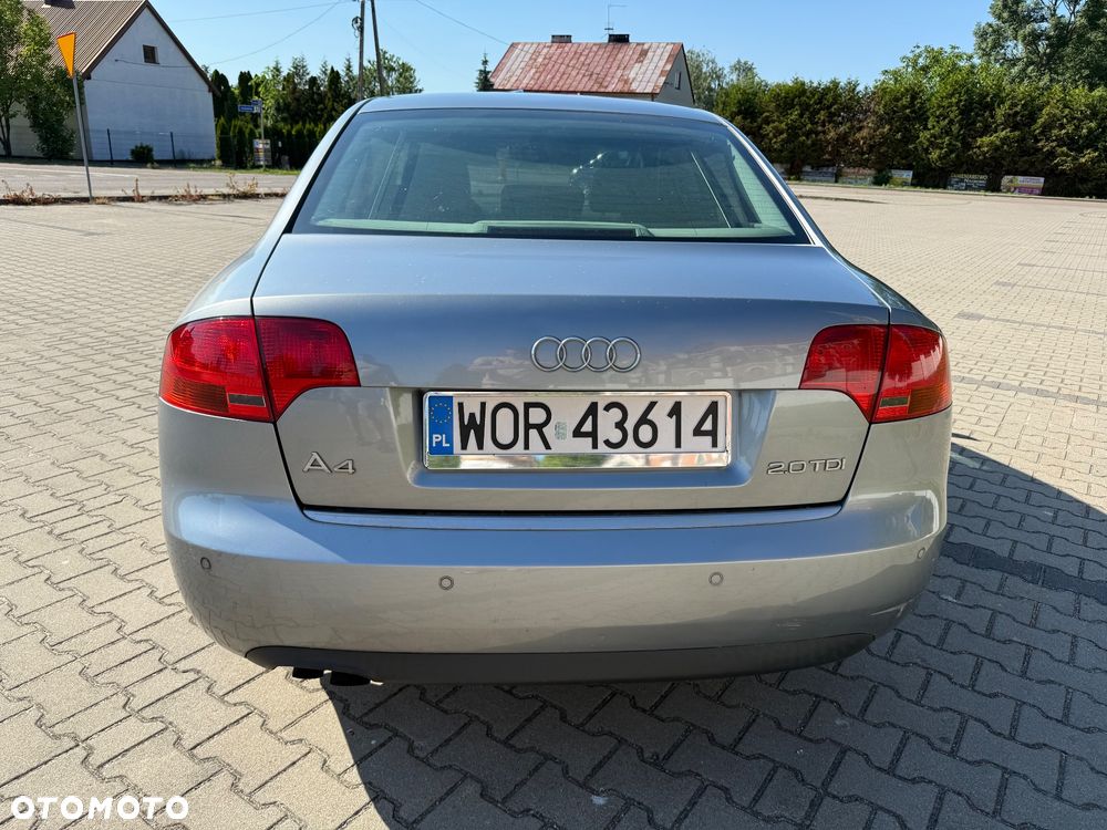Audi A4 Limousine 2.0 TDI - 8