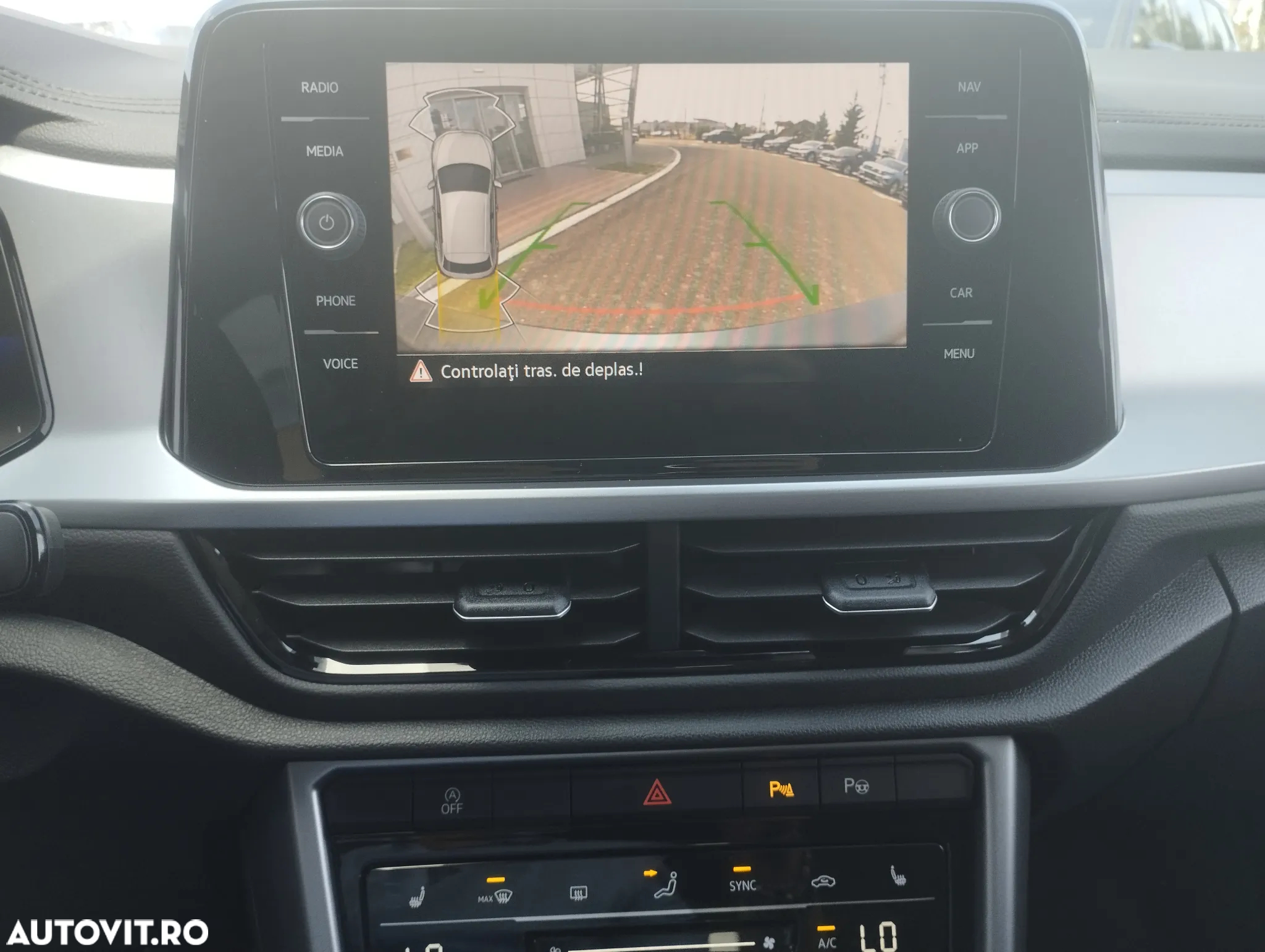 Volkswagen T-ROC 1.5 TSI DSG Life - 11