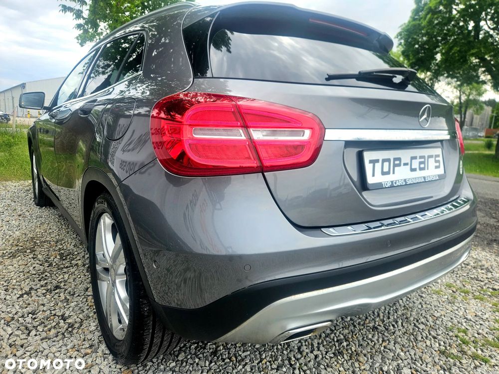 Mercedes-Benz GLA - 11