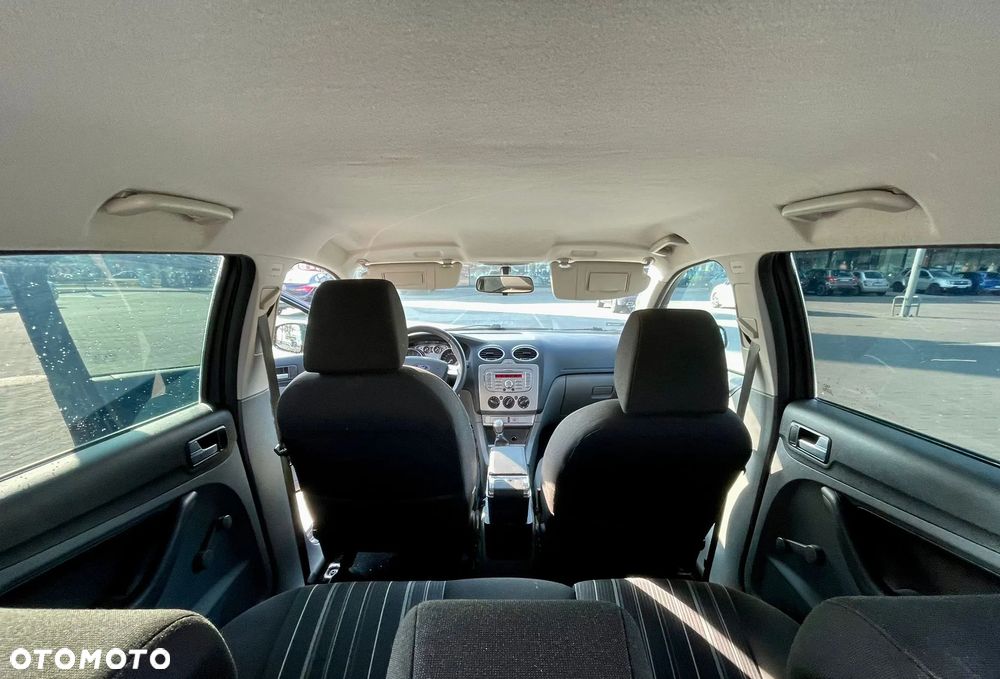 Ford Focus 1.6 Ghia - 7