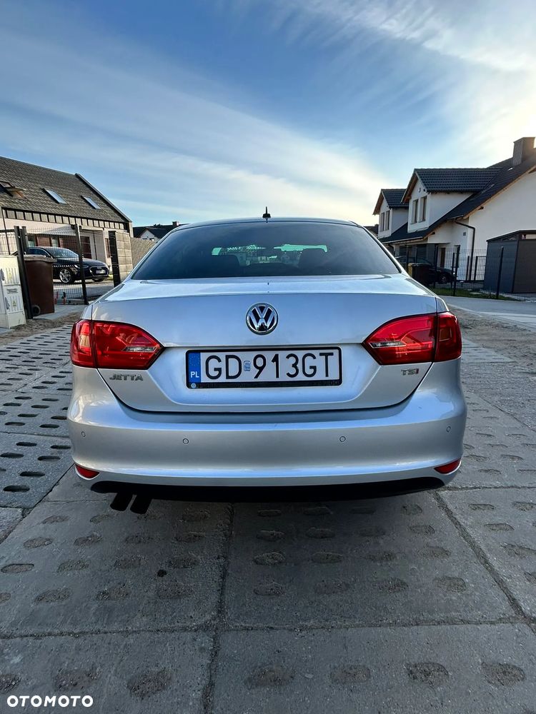 Volkswagen Jetta 1.4 TSI Highline - 3