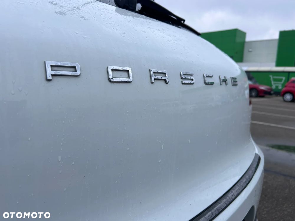 Porsche Macan - 12