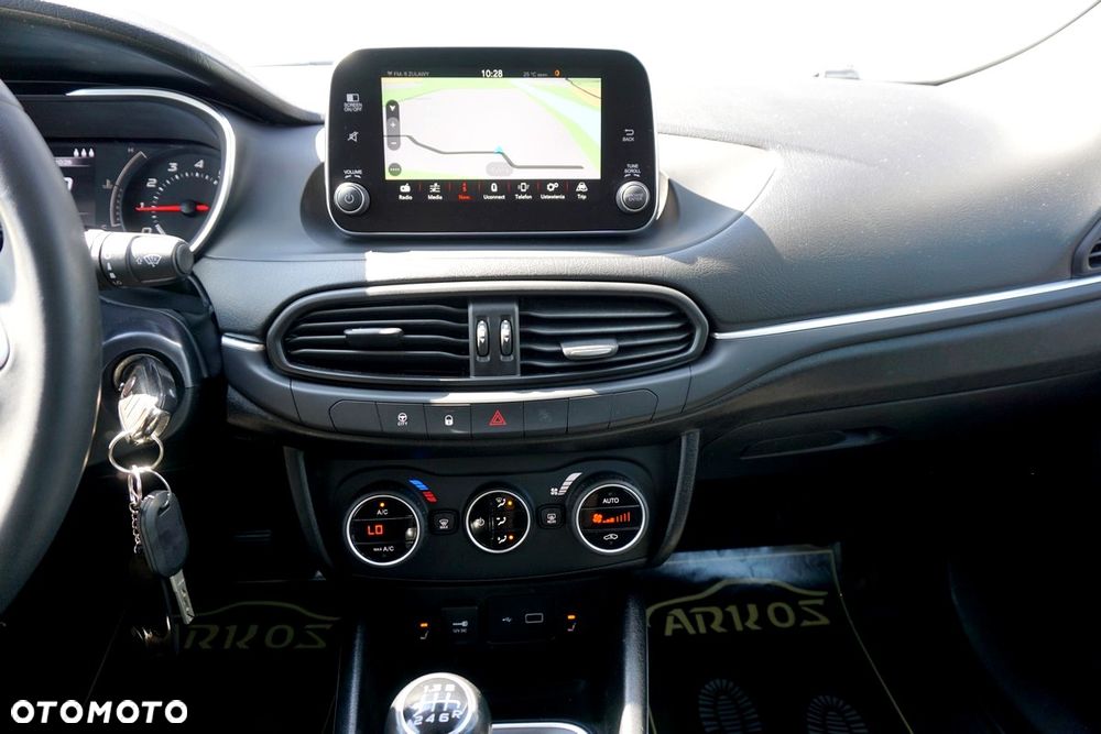 Fiat Tipo 1.4 16v Lounge EU6d - 30