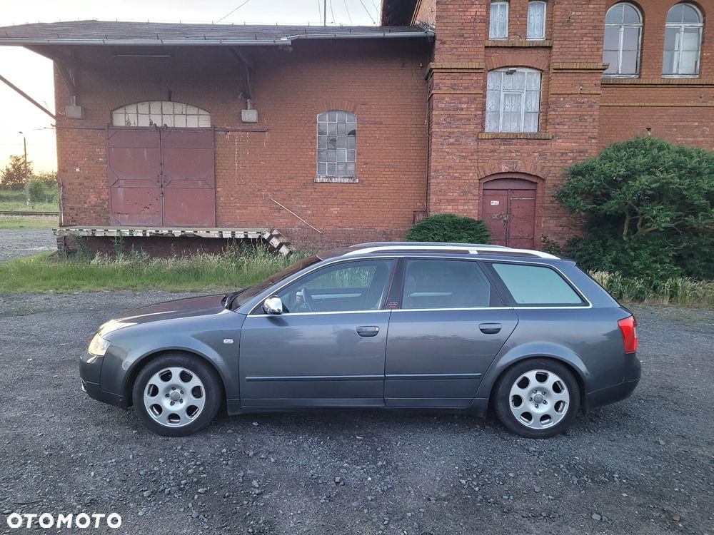 Audi A4 Avant 2.5 TDI Quattro - 6
