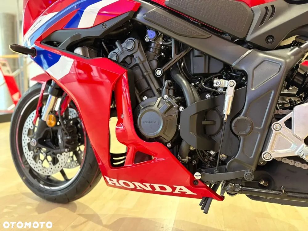 Honda CBR - 13