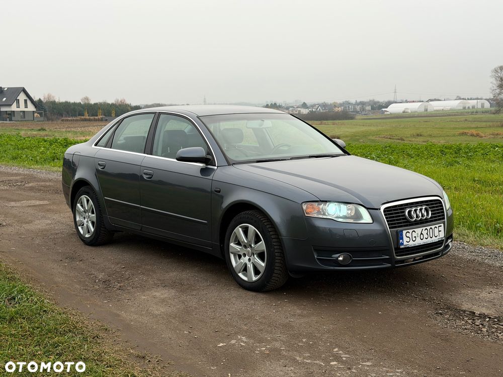Audi A4 Limousine - 4