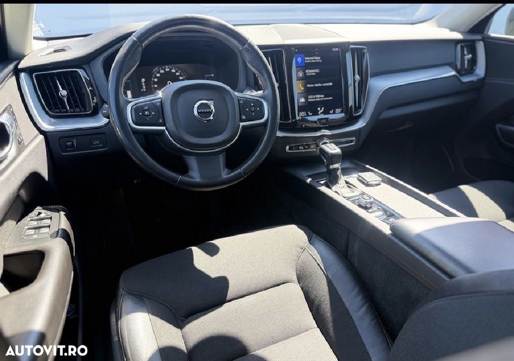 Volvo XC 60 T5 AWD Momentum - 5