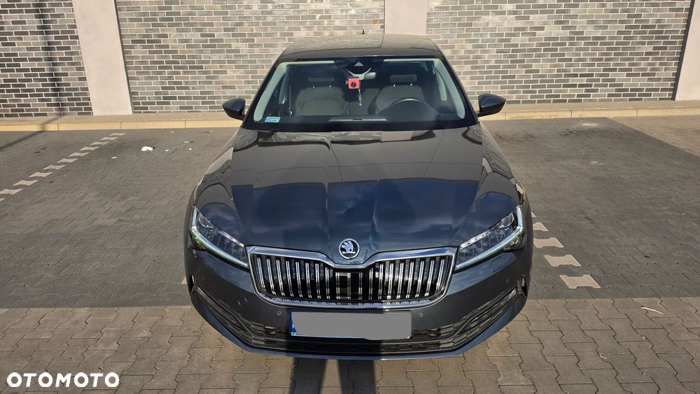 Skoda Superb 2.0 TDI SCR Ambition DSG - 4