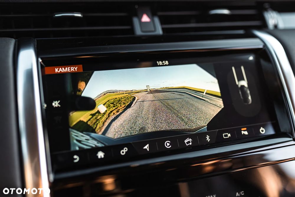 Land Rover Discovery Sport - 17