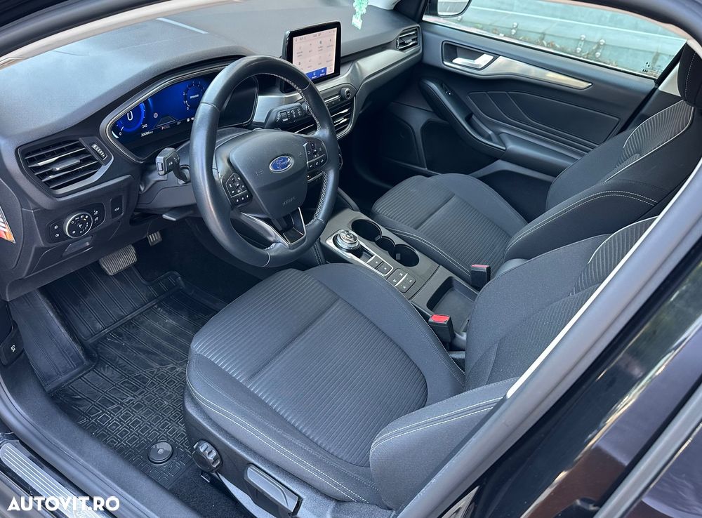 FORD Focus 2020 — imagine 5