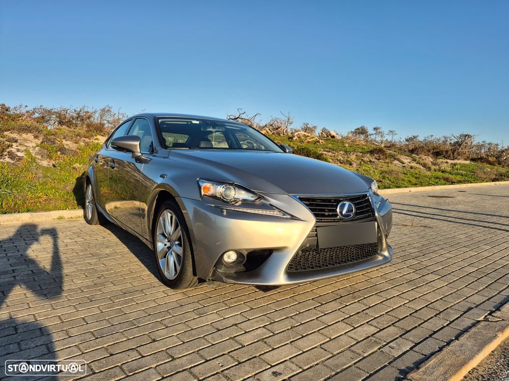 Lexus IS 300H Executive - 15