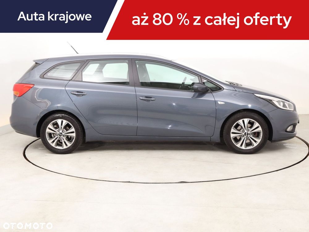 Kia Ceed - 8
