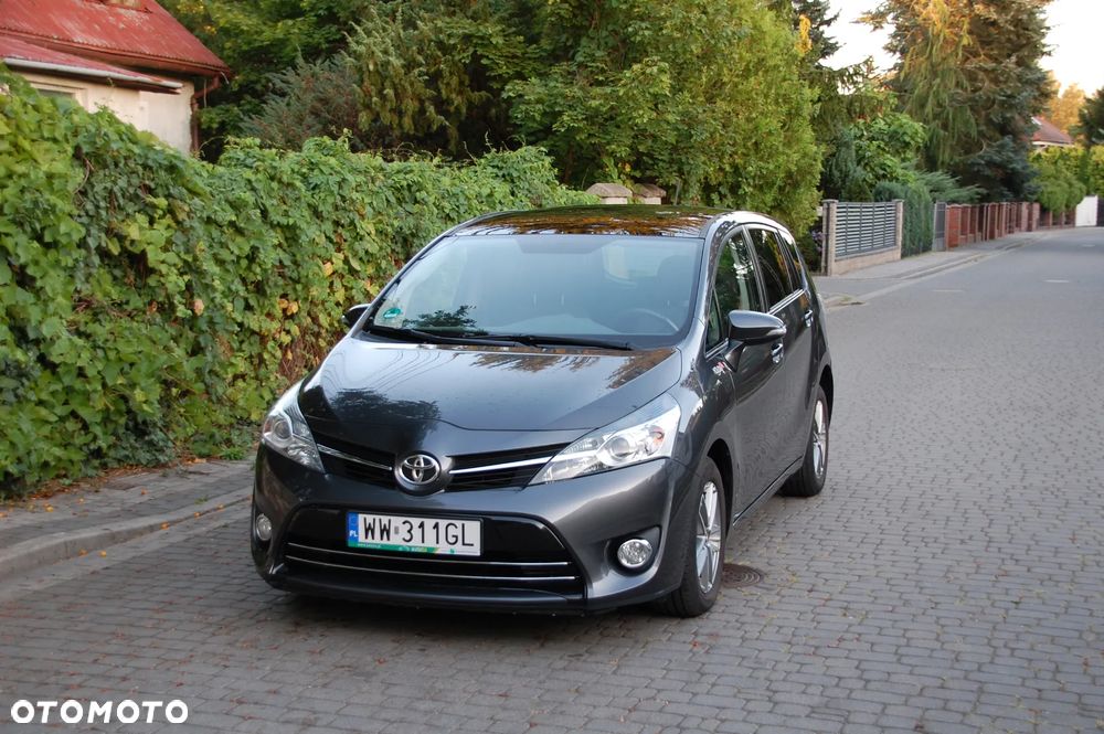 Toyota Verso 1.6 D-4D 5-Sitzer Start/Stop Skyview Edition - 2