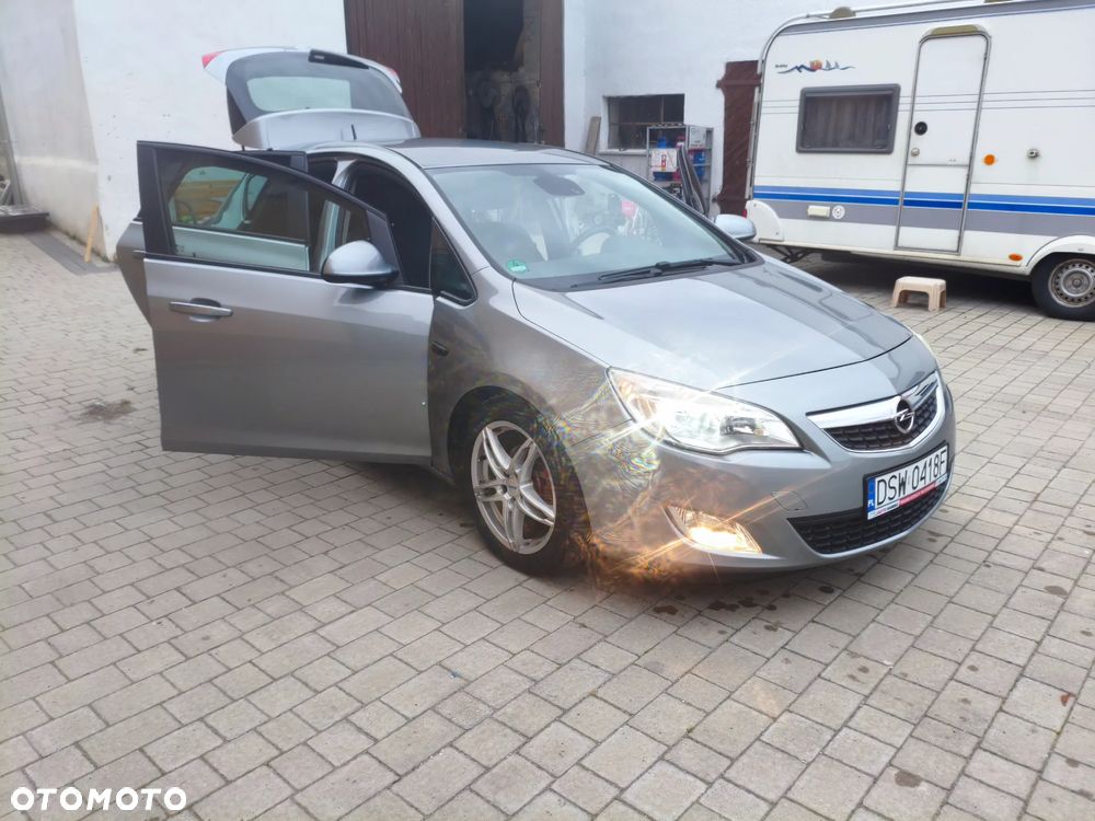 Opel Astra 1.4 Turbo Cosmo - 9
