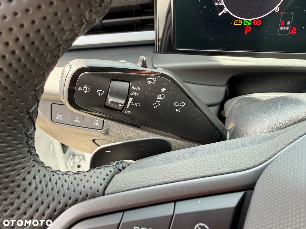 Volkswagen T-Roc 1.5 eTSI R-Line DSG - 26