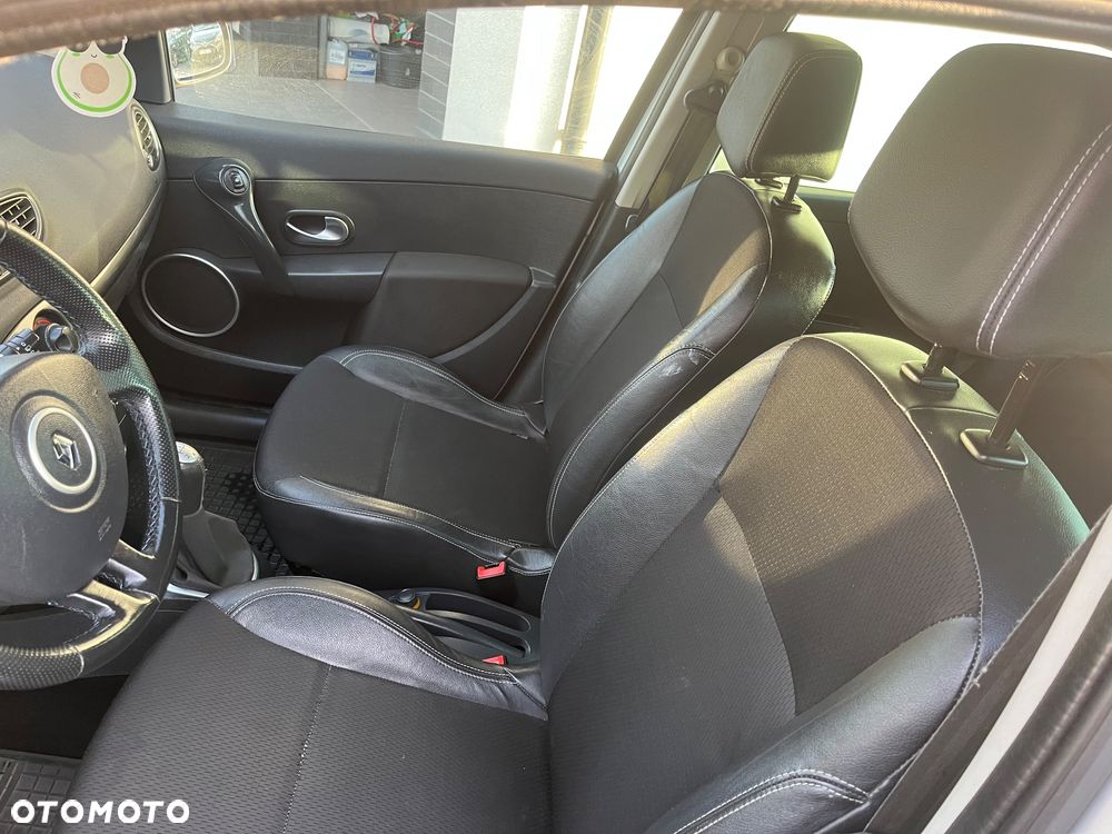 Renault Clio 1.6 16V Exception - 12