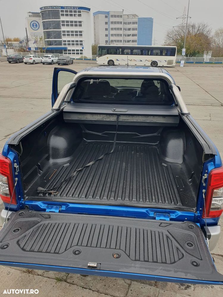 Mitsubishi L200 Double Cab 2.2 DI-D A/T Instyle - 9