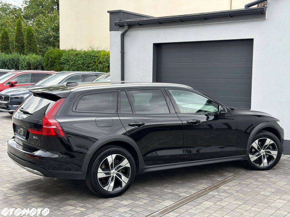 Volvo V60 Cross Country B4 D AWD Geartronic Pro - 37