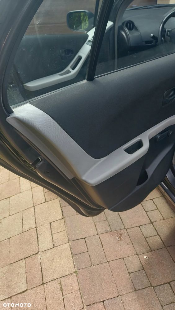 Toyota Yaris 1.33 Luna - 10