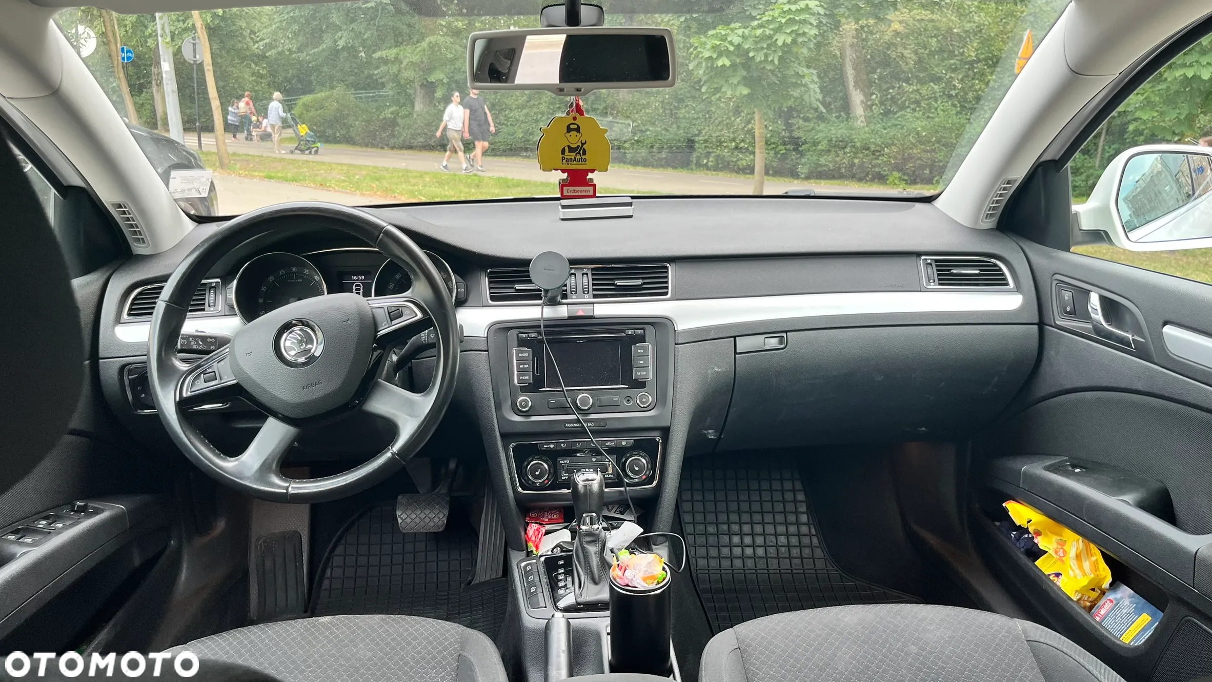 Skoda Superb 2.0 TDI Ambition DSG - 9