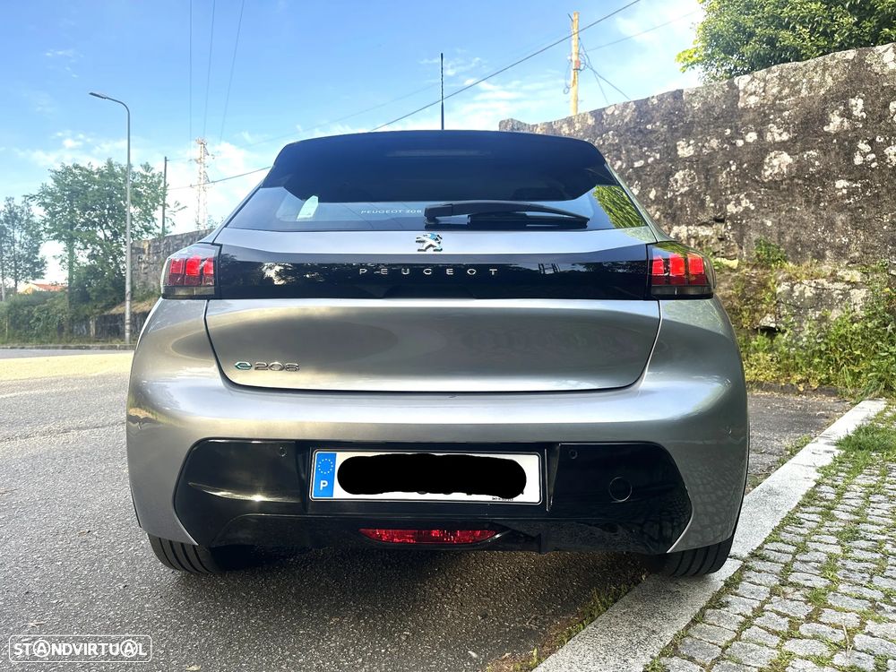 Peugeot e-208 Active Pack - 23