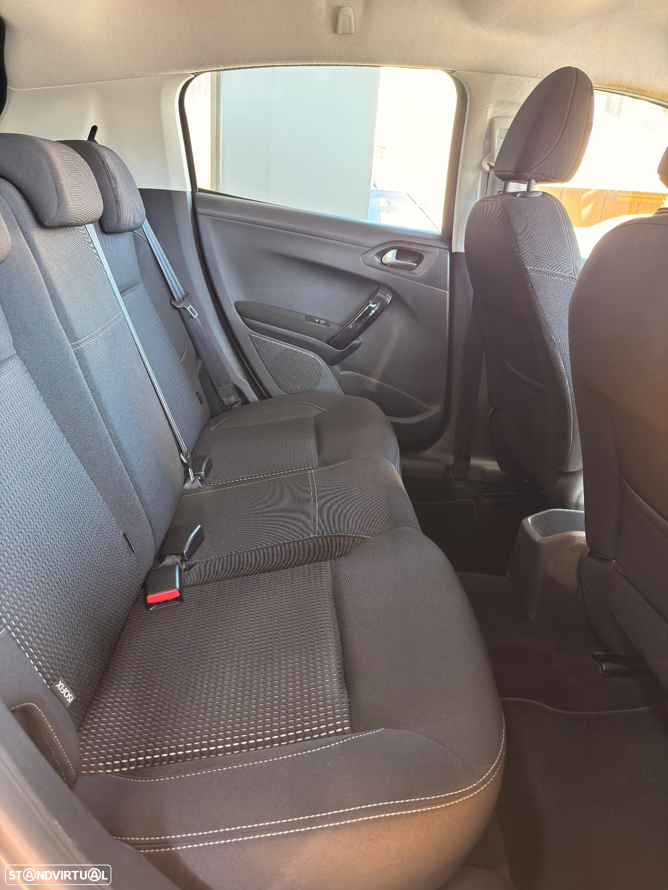 Peugeot 208 82 VTI Allure - 24