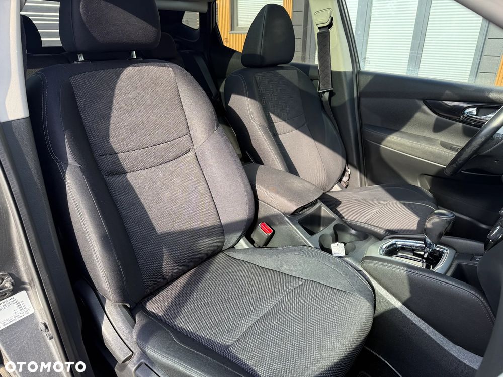 Nissan Qashqai 1.2 DIG-T Xtronic ACENTA - 19