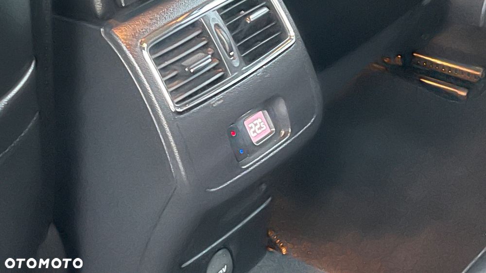 Renault Latitude 2.0 dCi Initiale - 34