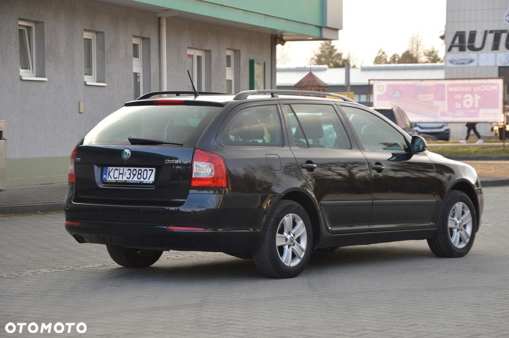 Skoda Octavia 1.6 TDI DPF Elegance - 11