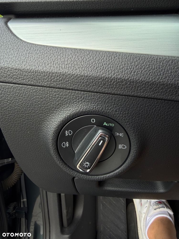 Skoda Superb 2.0 TDI Ambition - 24