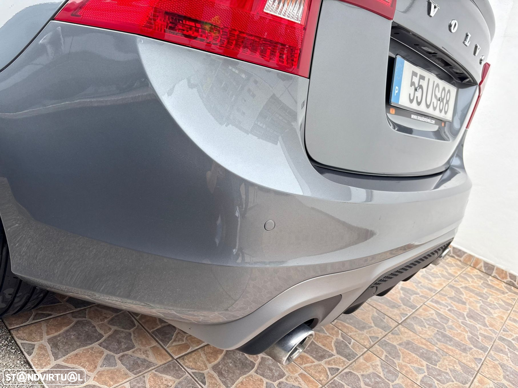 Volvo S60 2.0 D2 R-Design Momentum - 4