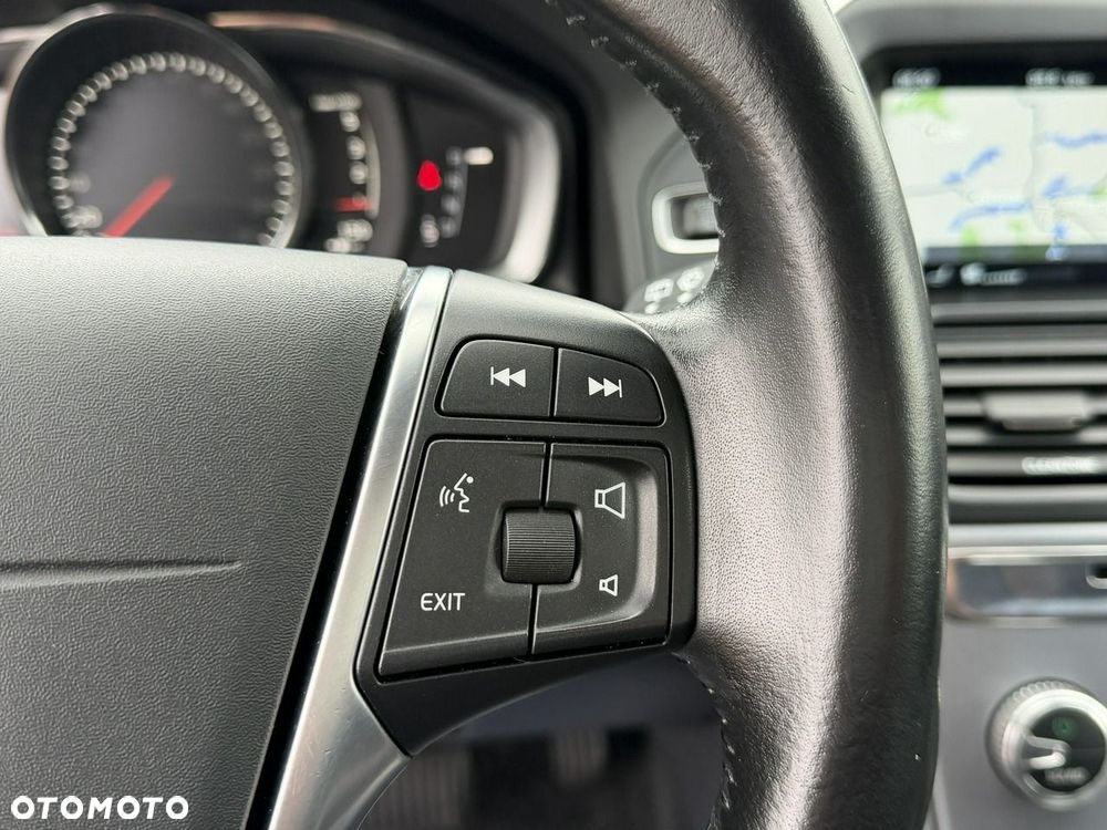 Volvo XC 60 D4 SCR Momentum - 24