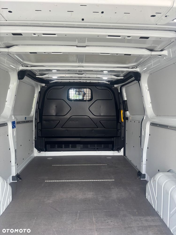 Ford Transit Custom - 11
