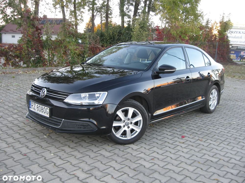 Volkswagen Jetta 1.6 TDI Comfortline - 1
